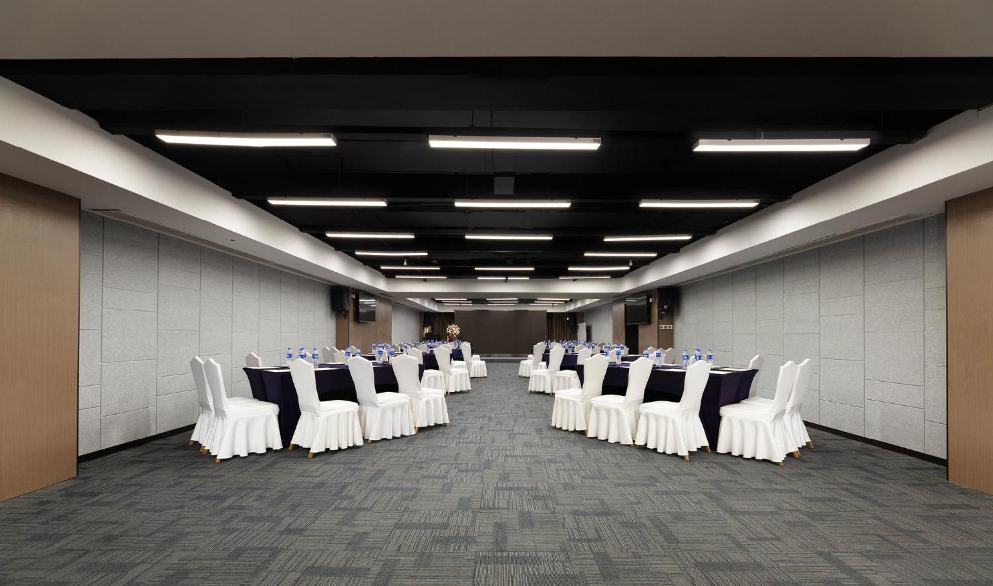 Holiday Inn Express Chengdu Wuhou By Ihg-Wuhou Temple And Jinli Exterior foto
