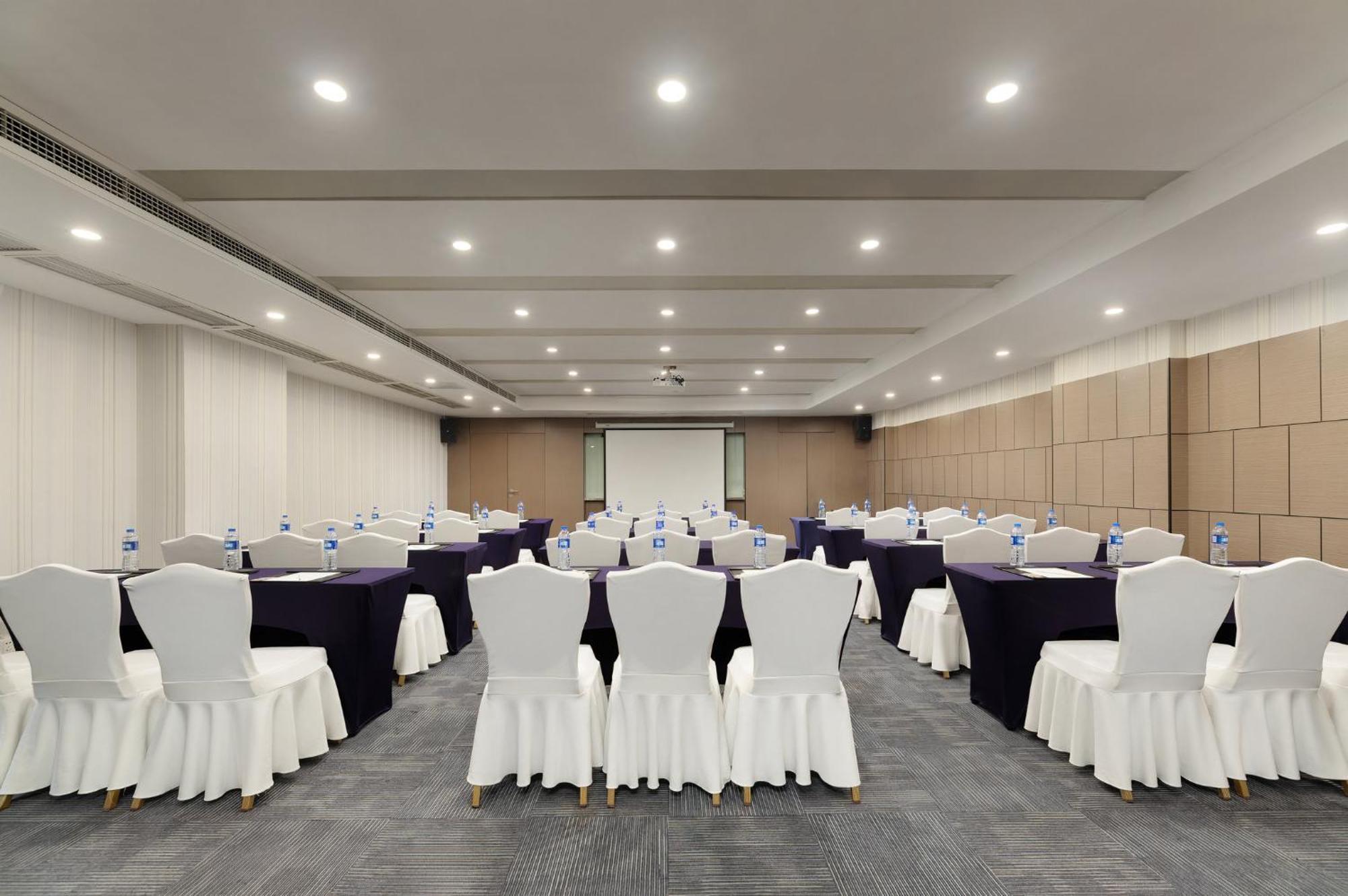 Holiday Inn Express Chengdu Wuhou By Ihg-Wuhou Temple And Jinli Exterior foto