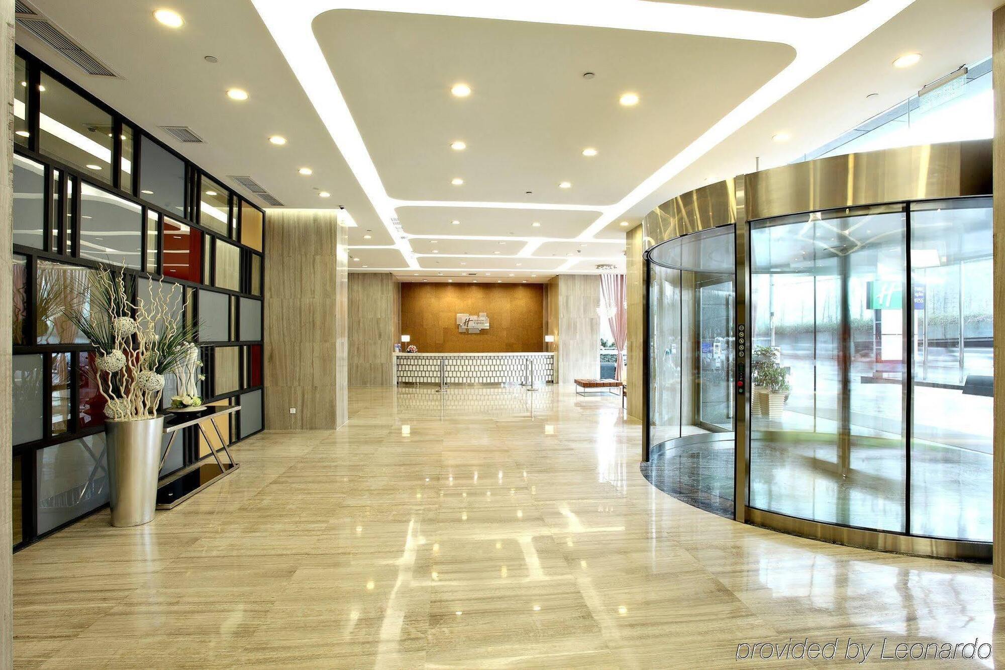 Holiday Inn Express Chengdu Wuhou By Ihg-Wuhou Temple And Jinli Exterior foto
